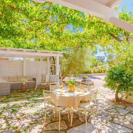 Masseria Pagliamonte بيت للعطل